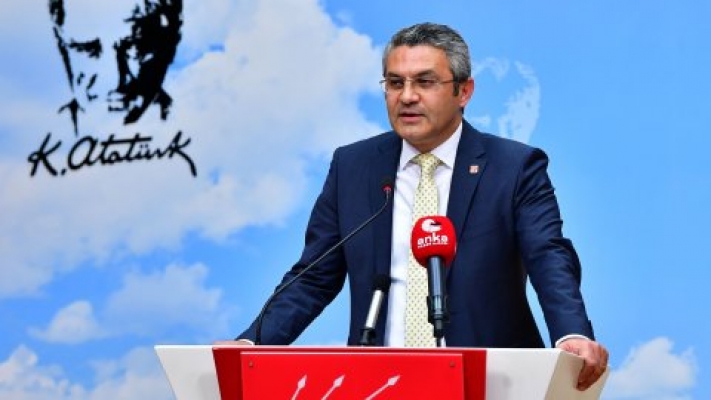 Oğuz Kaan Salıcı: Türkiye'de kongre yapan tek parti biziz