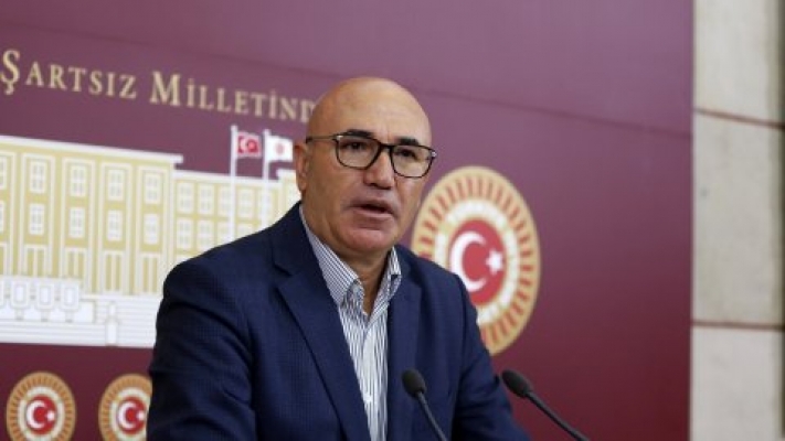 CHP’li vekilin annesine küfür ettiler!