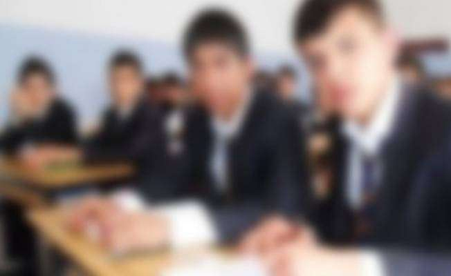 Öğretmen erkek öğrencine cinsel istismarda bulunurken suçüstü yakalandı