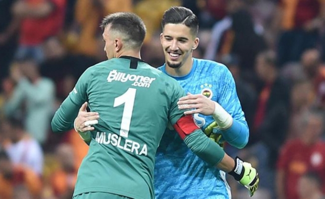 Muslera: "Altay, efsane adayı"