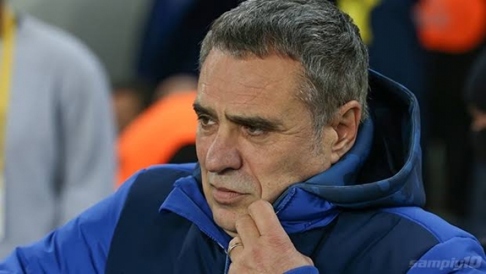 Ersun Yanal istifa etti...