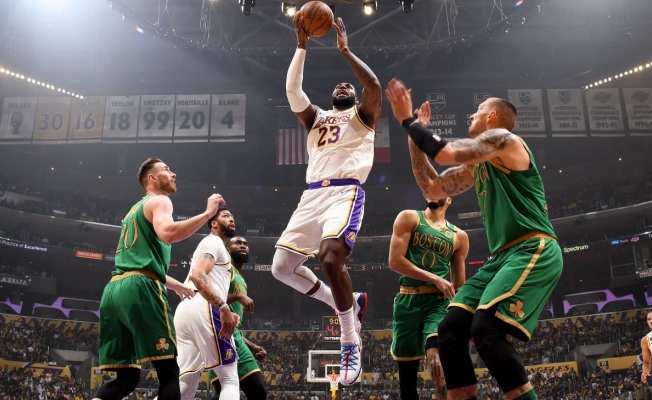Lakers, seriyi bozmadı