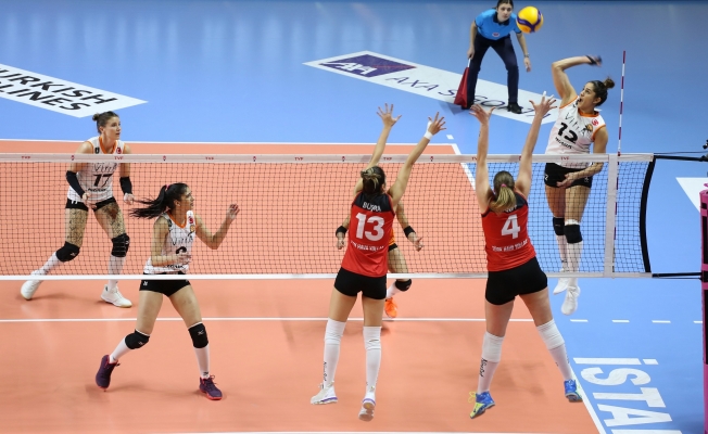 Eczacıbaşı Türk Hava Yolları'nı set vermeden uçurdu!