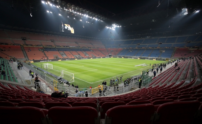 ‘Korona’ çizme futbolunu da vurdu