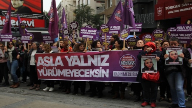 İzmir'de kadınlar tek yürek