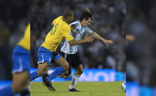 Melo: Messi’yi tekmeledik