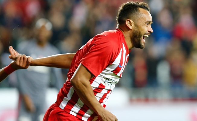 Antalyasporlu futbolcu karantinada