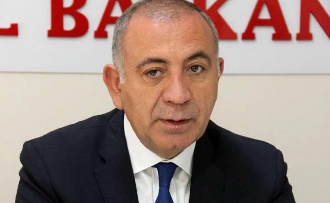 Trump 1000 dolar veriyor, bizimkiler bedava kolonya