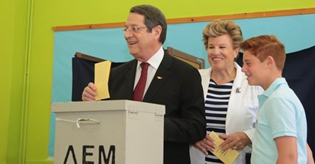 Düşük katılımlı seçimden koalisyon çıktı
