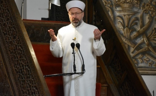 Hastalar için dua edecek