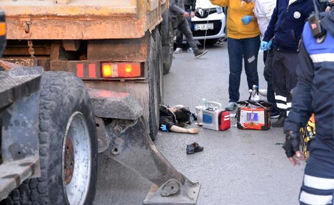 Fatih'te korkunç kaza: Hafriyat kamyonu bir kadını ezdi