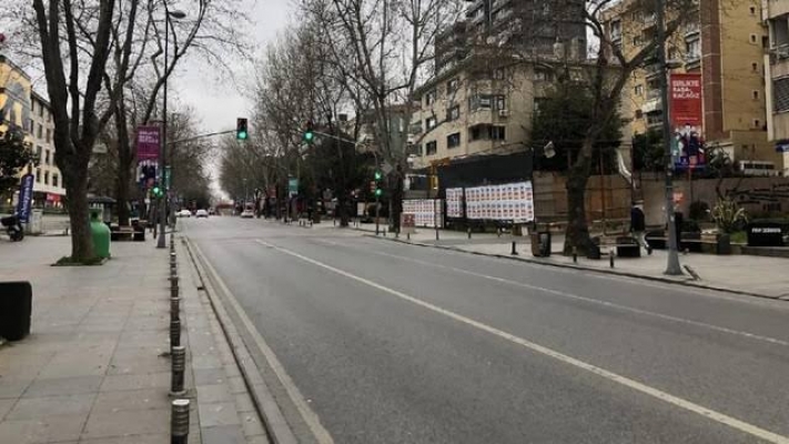 Azerbaycan'da sokağa çıkma yasağı