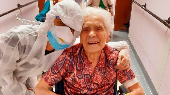 103 yaşında Covid-19'u yenen kadın