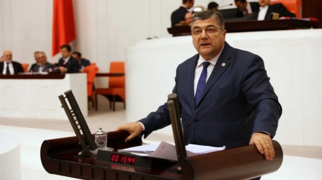 CHP’li Sındır: Atanan öğretmenlerimiz ortada kaldı