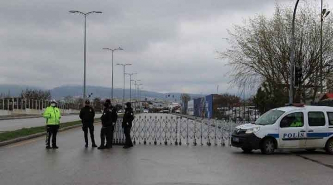 30 büyükşehir ve Zonguldak'ı kapsayan giriş-çıkış yasağı uzatıldı