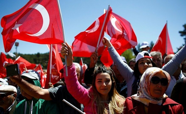 CHP'ye yasak onlara serbest!