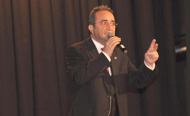 CHP'li Tezcan: Cumhurbaşkanı Sarıyer'de terörist çadırına mı girdi?