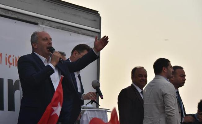 'Erdoğan'a FETÖ'ye hizmetlerinden dolayı madalya taksınlar'
