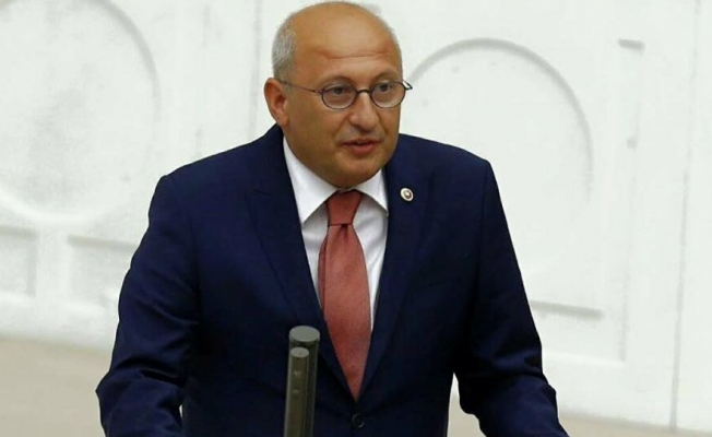 Çakırözer: Belediyelerin hizmetlerini engellemeye çalışmaktan bir maske dağıtmayı bile beceremediler