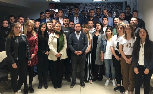 CHP'li gençlerden iktidara sert eleştiri ve 1 Mayıs çağrısı