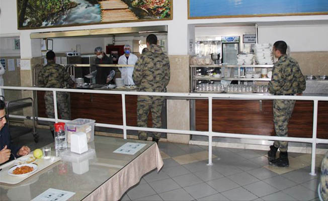 Kışlada sosyal mesafe önlemi
