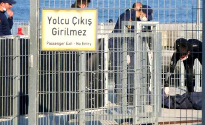 Suriye uyruklu bir kişi, Kabataş'ta denize atlayarak intihar etti
