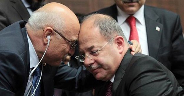 Bakan olduklarını grup toplantısını beklerken öğrendiler