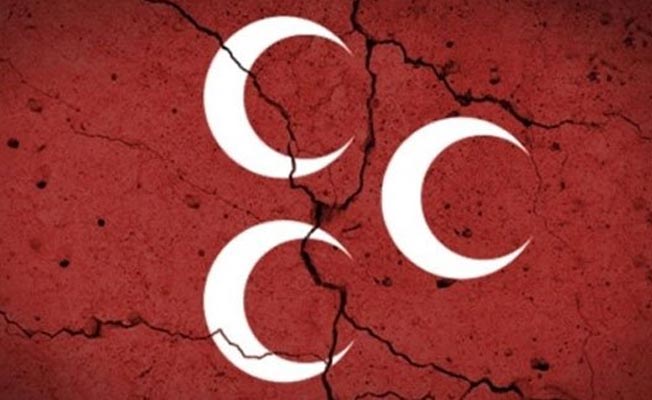 Ülkücüler 'hayır' diyor, genel merkez direniyor, MHP tükeniyor