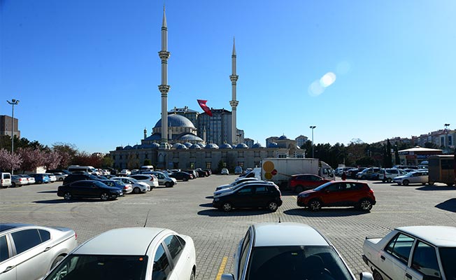 Cami otoparkının geliri Kızılay'a