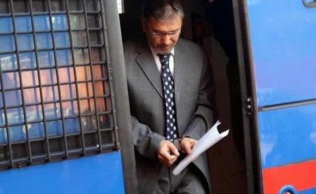 Öksüz'ün kardeşinin soyadı değişmedi