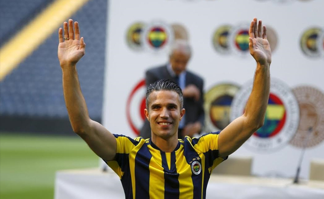 Robin van Persie yuvadan uçuyor mu?