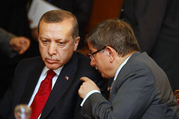 Davutoğlu: “Parti içi darbeye” direnmemek hataydı