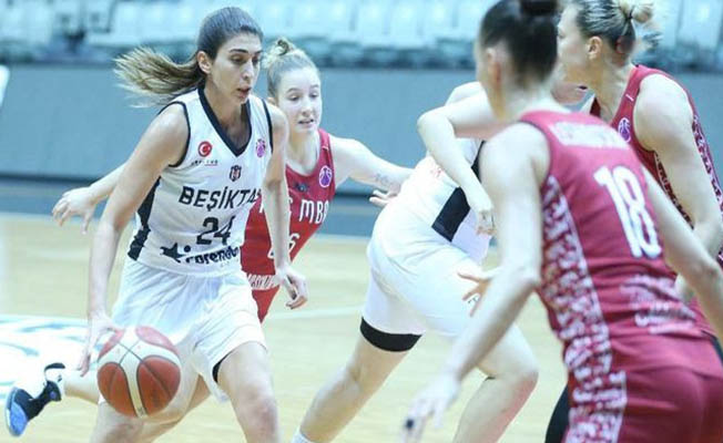İzmit Belediyespor'a bir milli yıldız daha