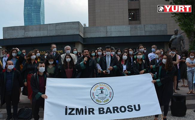 İzmir Adiyesi Önünde Protesto