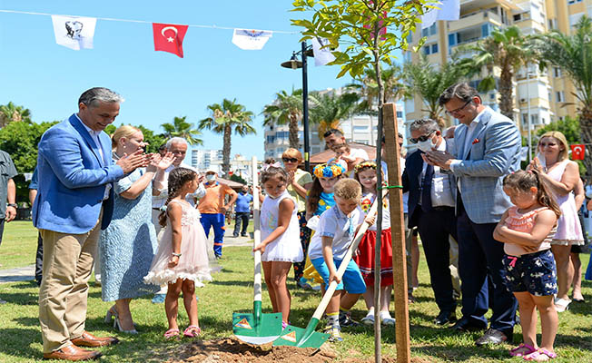 Başkan Uysal’dan Antalya’ya tatil daveti