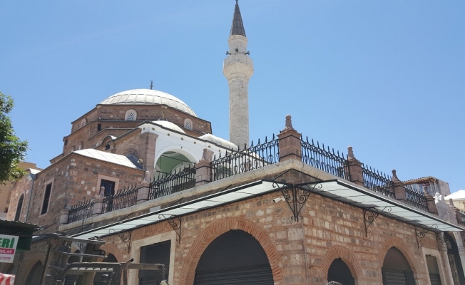 İzmir’de cami hoparlöründen bu kez de Müslüm Gürses çaldılar!