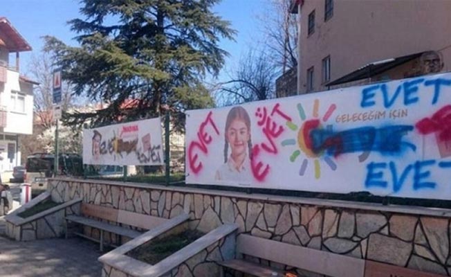 ‘Hayır’ afişine ikinci saldırı