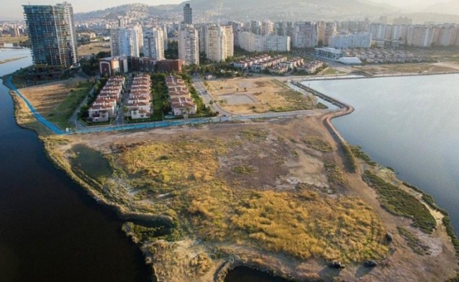 TOKİ denizi bile sattı, Karşıyaka Belediye Başkanı Tugay isyan etti