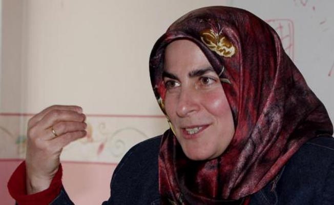 AKP'nin kurucu ismi eski partisini fena bombaladı