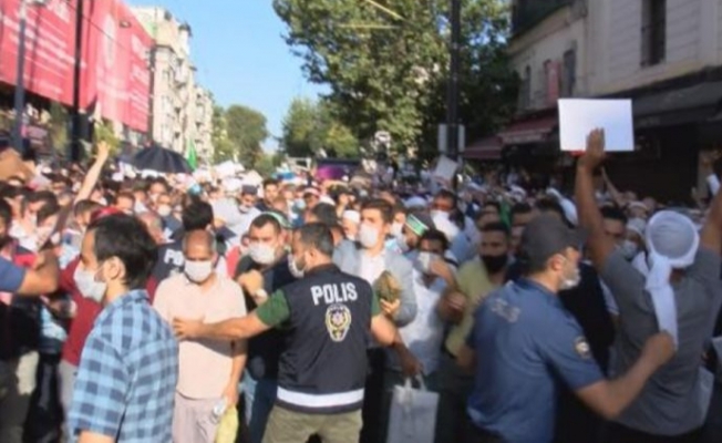 Polis bariyerini aşıp Ayasofya'ya koşmaya başladılar!
