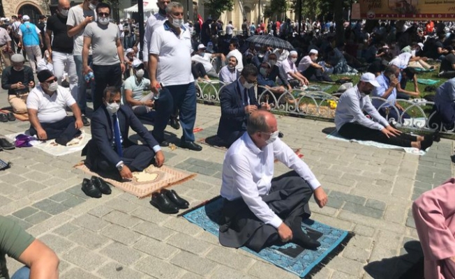 Camilerde sosyal mesafe kuralı kaldırıldı mı?