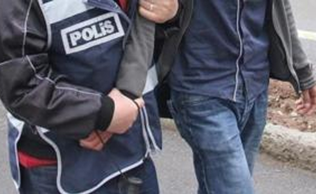 İzmir'de uyuşturucu satıcıları yakalandı!