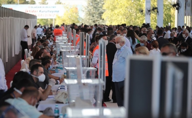 CHP kurultayında Yüksek Disiplin Kurulu üyeleri seçiliyor... İşte adaylar