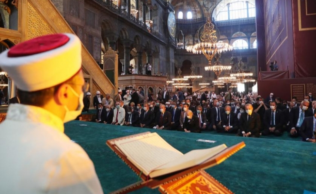 Ayasofya açılışı AKP’deki çözülmenin devam ettiğini mi gösterdi?