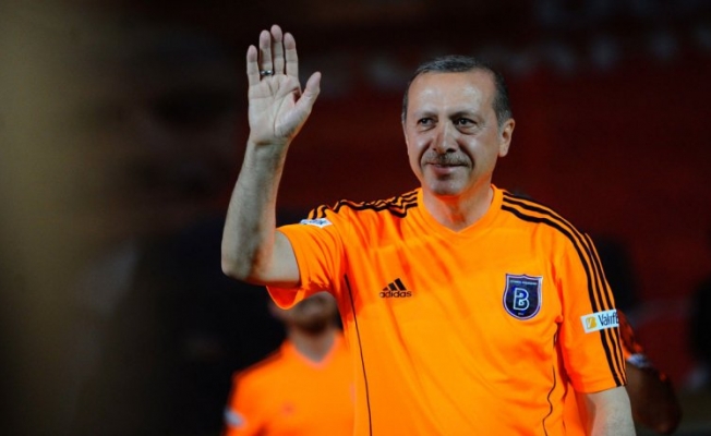 Erdoğan'ın 12 numaralı Başakşehir forması emekli edildi