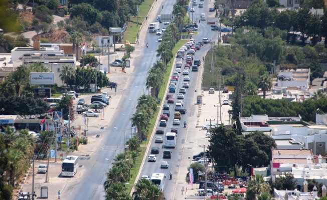 Trafik felç... Dönüş yolu kilitlendi