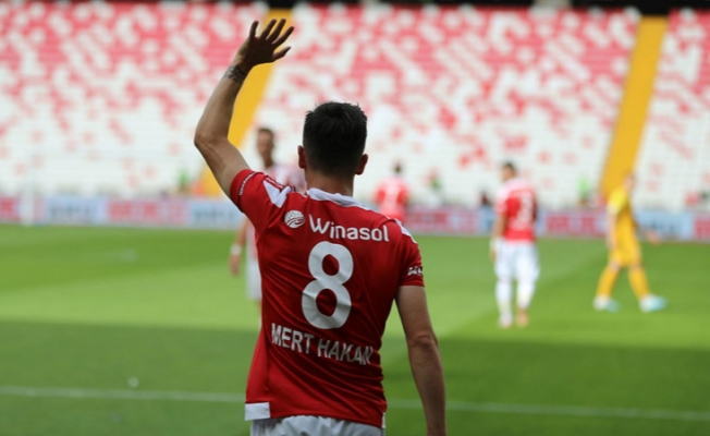 Mert Hakan Yandaş'ın imza parası kriz çıkardı