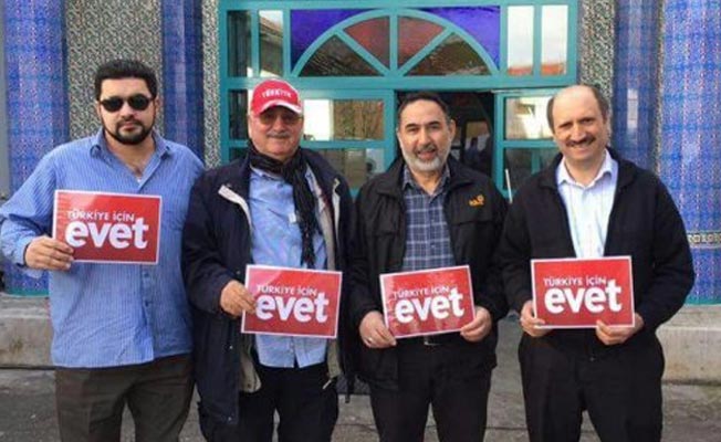 Camilerde 'evet' propagandası