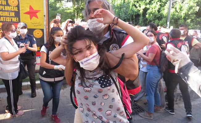 Türkiye'nin dört bir yanında kadınlar eylemdeydi: İstanbul Sözleşmesi'ni uygula