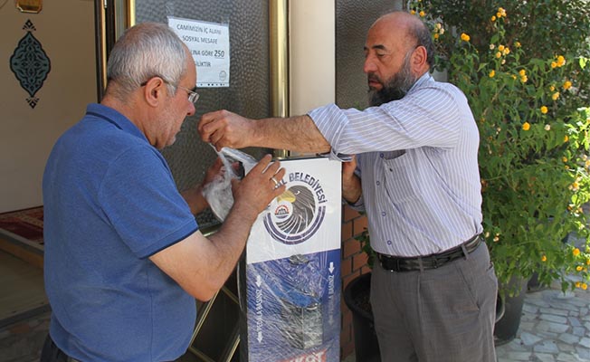 Kartal'da ibadethanelelere dezenfekte yardımı